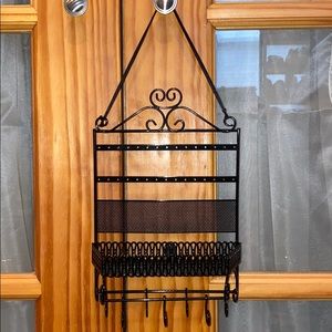 Hanging jewelry holder